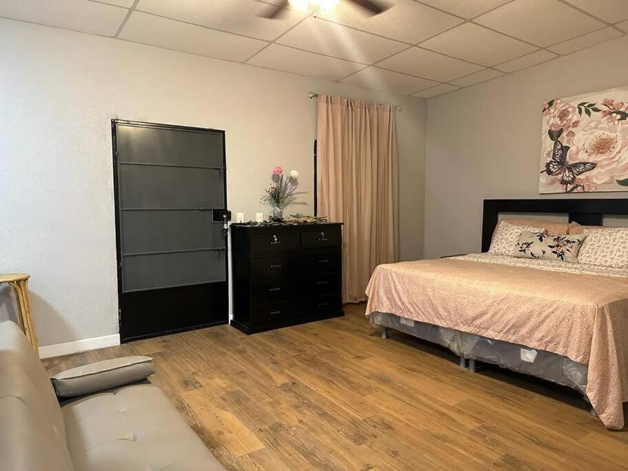 Residencia Preciosa De 2 Planta Villa San Salvador Eksteriør bilde