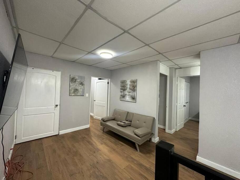 Residencia Preciosa De 2 Planta Villa San Salvador Eksteriør bilde