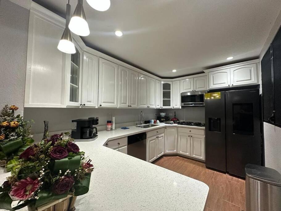 Residencia Preciosa De 2 Planta Villa San Salvador Eksteriør bilde