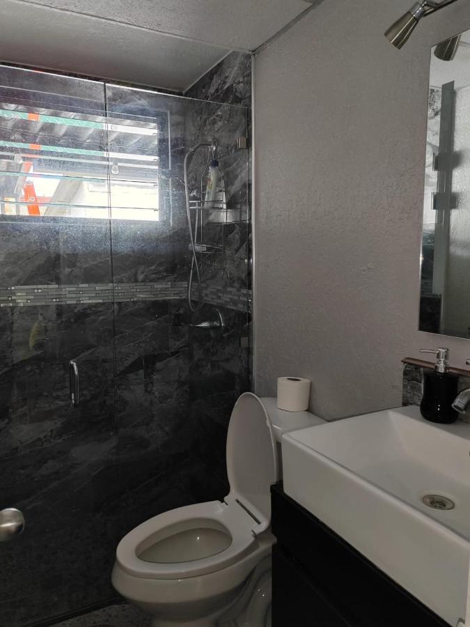 Residencia Preciosa De 2 Planta Villa San Salvador Eksteriør bilde